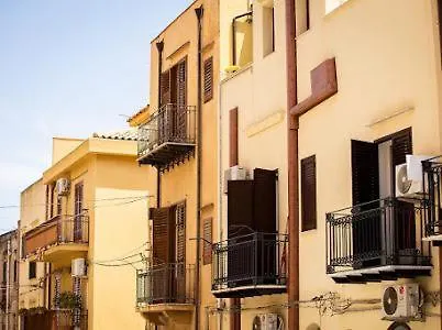 Sciabika Edificio Flowers