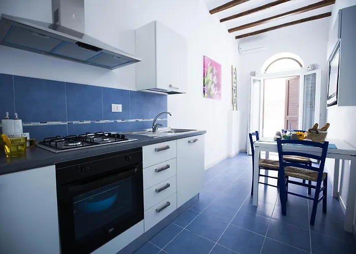 Sciabika Edificio Flowers 公寓 卡斯泰拉马莱