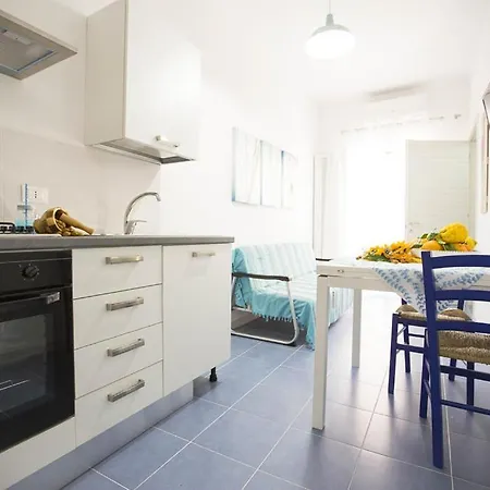 Sciabika Edificio Flowers * كاستيلاّماري ديل غو