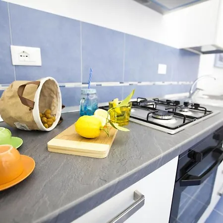 Sciabika Edificio Flowers קאסטלמארה דל גולפו