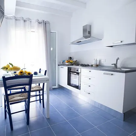 Sciabika Edificio Flowers * كاستيلاّماري ديل غو