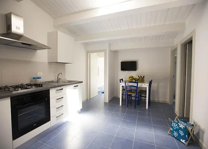 Sciabika Edificio Flowers * カステッランマーレ・デル・ゴルフォ