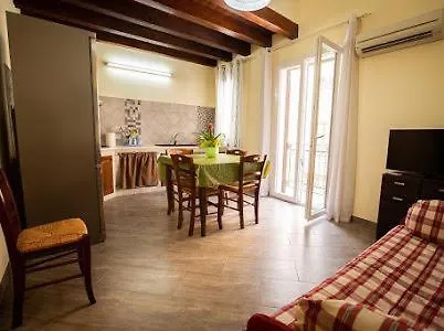 Sciabika Edificio Flowers *