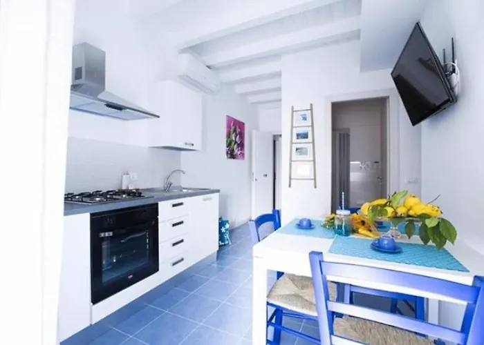 Sciabika Edificio Flowers カステッランマーレ・デル・ゴルフォ